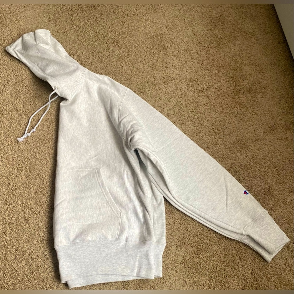 “NWOT” Champion Hoodie Large Grey